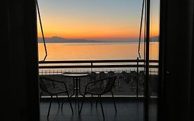 Lookis Sea View Near Airport